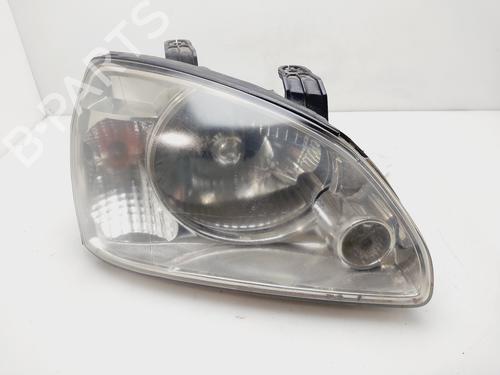 Used Right headlight KIA CARENS I MPV (FC, FJ) 2.0 CRDi (113 hp) 31940666