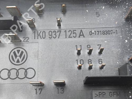 Fuse box AUDI A3 (8P1) 1.9 TDI | BP39691359E1 - Image 2