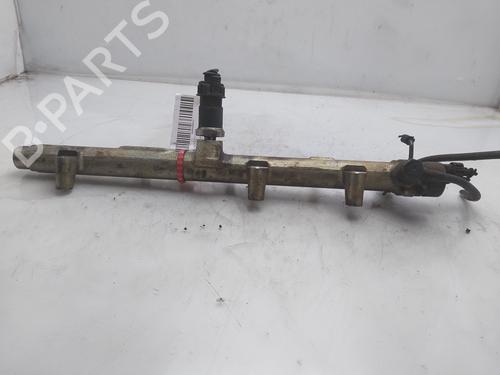 Used Injection rail HYUNDAI SANTA FÉ I (SM) 2.0 CRDi 4x4 (113 hp) 18032555