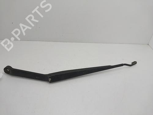 Used Front windshield wiper arm Front windshield wiper arm 34138568 34138568