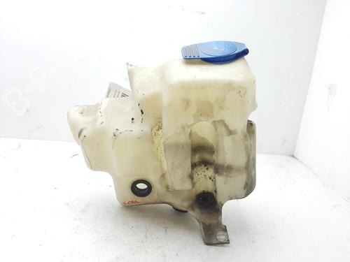 Used Windscreen washer tank VW GOLF IV (1J1) 1.6 16V (105 hp) 13631012