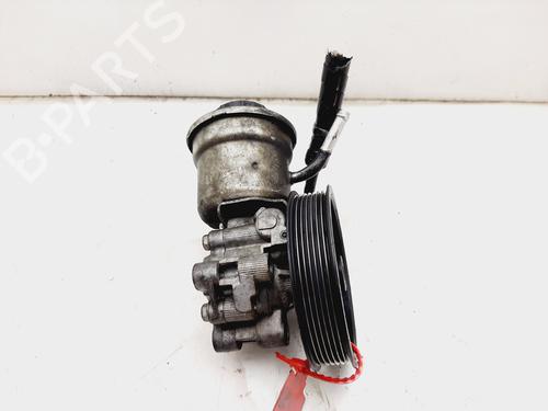 Used Steering pump TOYOTA AVENSIS (_T25_) 2.2 D-4D (ADT251_, ADT251R) (150 hp) 19778458