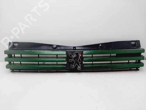 Used Grille PEUGEOT 205 I (741A/C) 1.7 Diesel (60 hp) 30922275