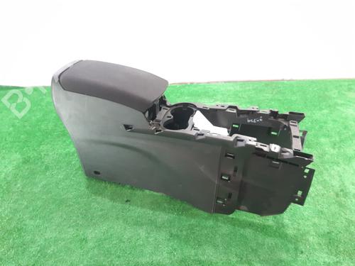 Used Armrest / Center console RENAULT KADJAR (HA_, HL_) 1.3 TCe 140 (HLNB, HLN1) (140 hp) 8362728