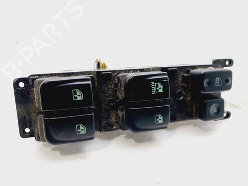 Used Left front window switch HYUNDAI SONATA V (NF) 2.4 (162 hp) 31946588