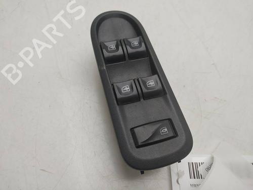 Used Left front window switch Left front window switch DACIA DUSTER (HS_) 1.2 TCe 125 (125 hp) 40225784 40225784