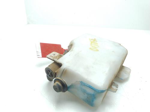 Used Windscreen washer tank MITSUBISHI PAJERO III (V7_W, V6_W) [1999-2007]  26923831