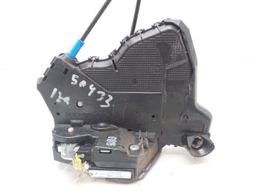 Used Front left lock TOYOTA AURIS (_E18_) 1.8 Hybrid (ZWE186_, ZWE186R) (136 hp) 15539388