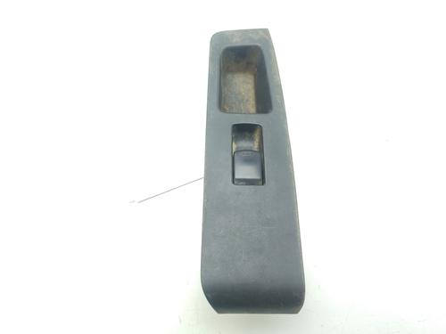 Used Right front window switch NISSAN X-TRAIL II (T31) [2007-2018]  23388567