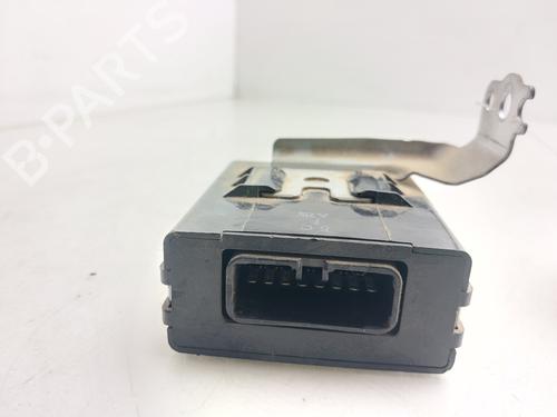 Electronic module TOYOTA RAV 4 II (_A2_) 2.0 4WD (ACA21, ACA20) | BP37153055M83 - Image 4