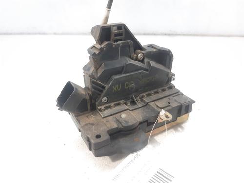 Used Rear left lock Rear left lock FORD FOCUS I Turnier (DNW) 1.6 16V (100 hp) 8644154 8644154