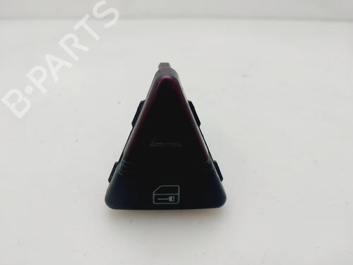 Bouton de warning MERCEDES-BENZ A-CLASS (W168) A 170 CDI (168.009, 168.109) (95 hp) 31965747