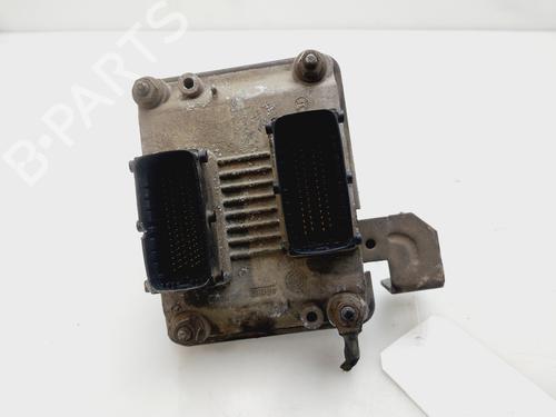 Calculateur moteur (ecu) FIAT STILO (192_) 1.4 16V (90 hp) 32360729