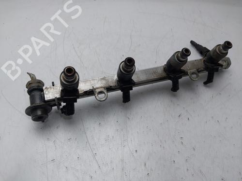 Used Injection rail Injection rail DAEWOO NUBIRA Saloon (J100) 1.6 16V (106 hp) 33952252 33952252