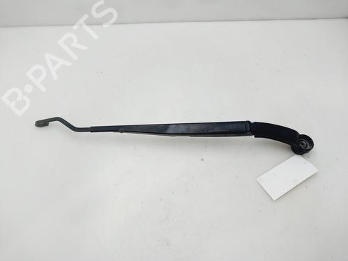 Used Front windshield wiper arm HYUNDAI i20 II (GB, IB) 1.1 CRDi (75 hp) 30409769