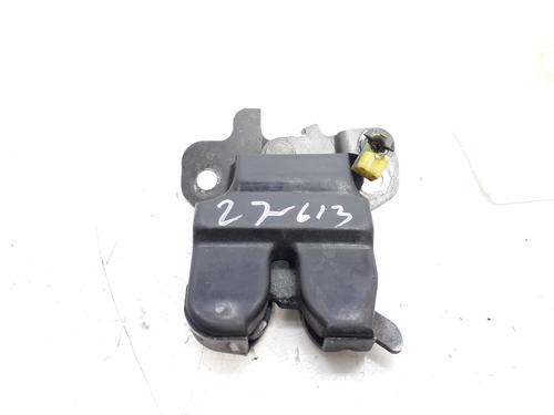 Used Tailgate lock HYUNDAI ACCENT I (X-3) 1.5 i 12V (88 hp) 12407261