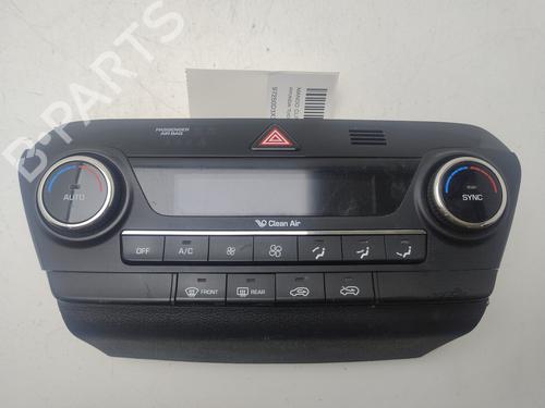 AC-Styringsenhed/Manøvreenhed HYUNDAI TUCSON (TL, TLE) 1.7 CRDi (116 hp) 31026662