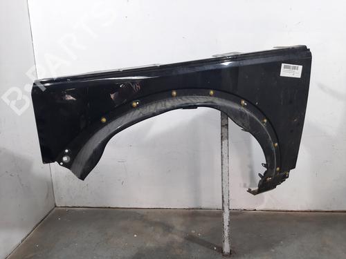Used Left front fenders LAND ROVER DISCOVERY III (L319) 2.7 TD 4x4 (190 hp) 9512881