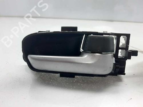 Used Rear right interior door handle SUZUKI GRAND VITARA II (JT, TE, TD) 1.9 DDiS All-wheel Drive (JT419, TD44, JB419WD, JB419XD,... (129 hp) 12400954