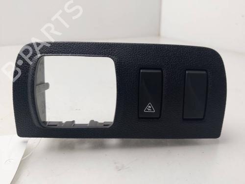 Used Switch Switch RENAULT MEGANE III Hatchback (BZ0/1_, B3_) 1.6 16V (BZ0H) (101 hp) 39751825 39751825