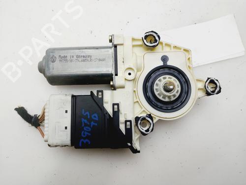 Vindusheismotor høyre bak VW GOLF V (1K1) [2003-2010]  30091080
