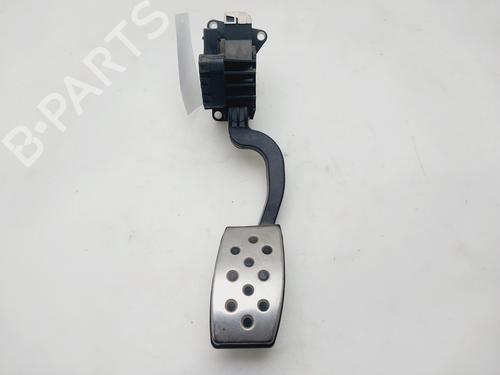 Used Pedal OPEL CORSA E (X15) 1.3 CDTI (08, 68) (95 hp) 32154513