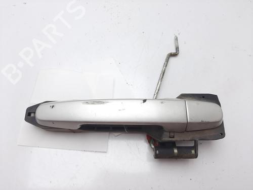 Used Front right exterior door handle TOYOTA COROLLA Verso (ZER_, ZZE12_, R1_) 2.0 D-4D (CUR10_, CUR10R) (116 hp) 13493416
