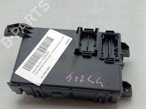 Used Fuse box Fuse box FIAT GRANDE PUNTO (199_) 1.3 D Multijet (75 hp) 40077360 40077360