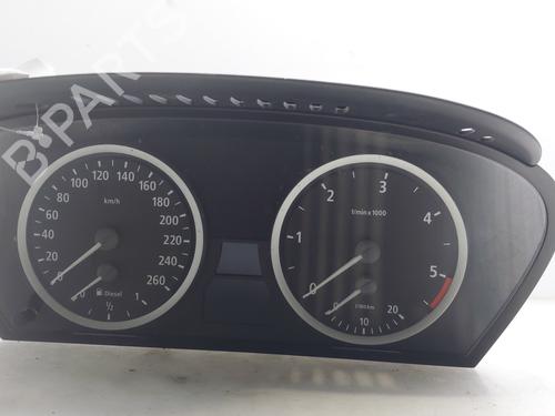 Used Instrument cluster BMW 5 (E60) 530 d (231 hp) 18902304