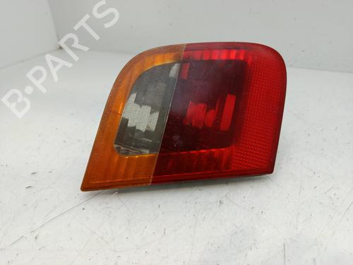 Farolim esquerdo da mala BMW 3 (E46) 320 d (150 hp) 32071405