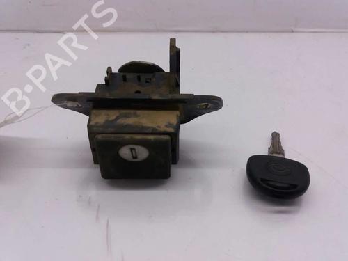 Used Tailgate handle OPEL ASTRA F Estate (T92) 1.7 TD (F35, M35) (68 hp) 2857438