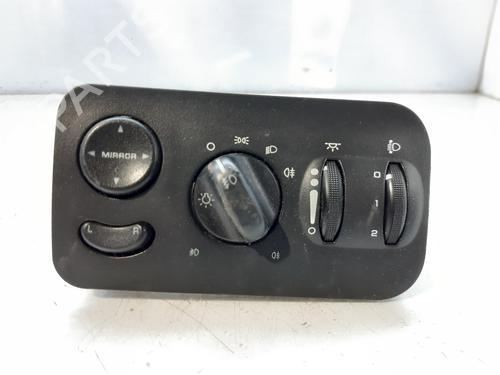 Used Headlight switch CHRYSLER VOYAGER IV (RG, RS) 2.5 CRD (141 hp) 8186917