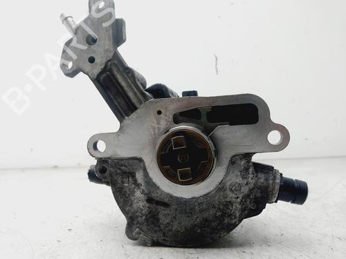 Used Vacuum pump SEAT LEON (1P1) [2005-2013]  28111963