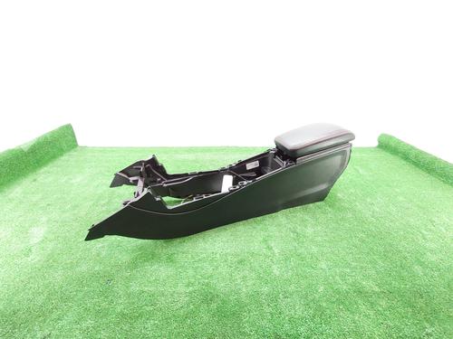 Used Armrest / Center console MERCEDES-BENZ GLA-CLASS (X156) GLA 180 (156.942) (122 hp) 28329377
