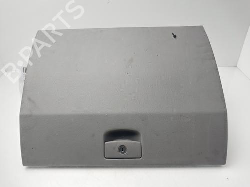 Used Glove box KIA SORENTO I (JC) 2.5 CRDi (170 hp) 32123717