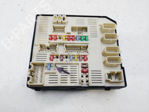 Used Fuse box RENAULT LAGUNA III Grandtour (KT0/1) 2.0 dCi (KT07, KT0J, KT14, KT1A, KT1S) (131 hp) 30353551