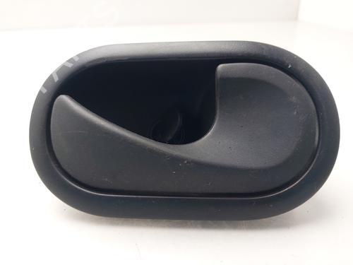 Højre fortil invendig håndtag Højre fortil invendig håndtag RENAULT KANGOO / GRAND KANGOO II (KW0/1_) [2008-2026] 34384492 34384492