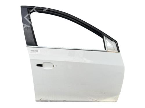 Used Right front door CHEVROLET CRUZE Hatchback (J305) 2.0 CDI (163 hp) 31084784