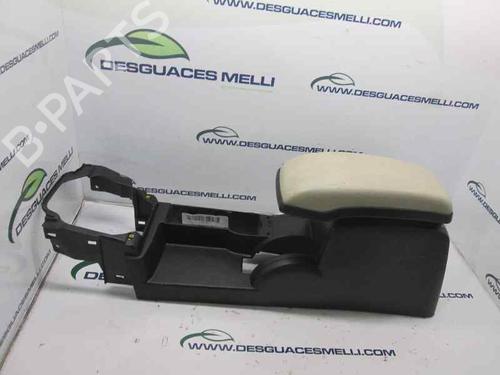 Used Armrest / Center console FORD MONDEO III (B5Y) 2.0 TDCi (130 hp) 7547855