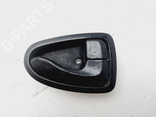 Front right interior door handle HYUNDAI ACCENT II (LC)  8262025000 |