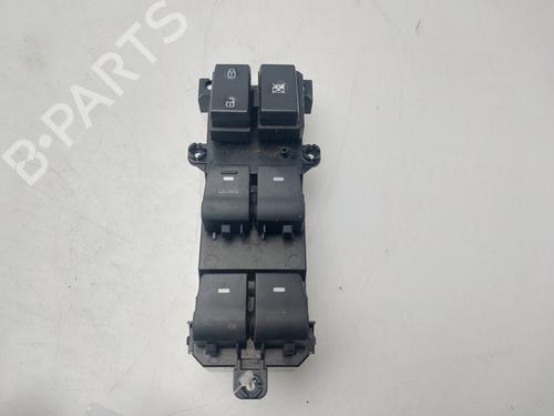 Used Left front window switch HYUNDAI TUCSON (TL, TLE) [2015-2023]  31885037