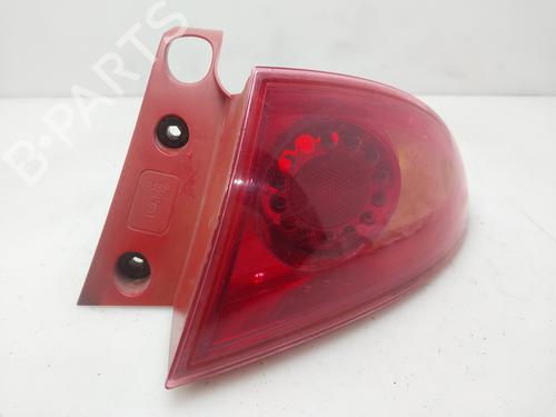right-taillight-seat-leon-1p1-2005-2006-2007-2008-2009-2010-2011-2012-2013-34697198 main image