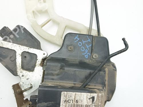 Rear left lock KIA SPORTAGE II (JE_, KM_) 2.0 CRDi 4WD | BP22224374C100