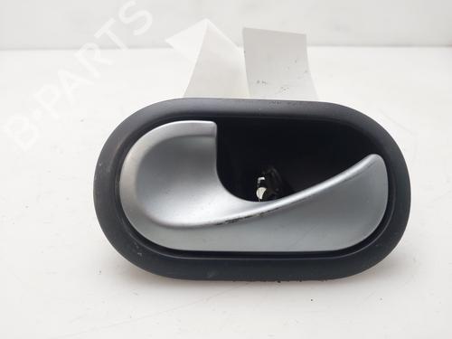 Venstre bagtil invendig håndtag Venstre bagtil invendig håndtag RENAULT MEGANE II (BM0/1_, CM0/1_) [2001-2012] 33421619 33421619