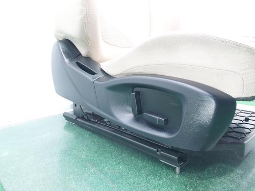 Right front seat JAGUAR XE (X760) 2.0 D | BP18072996C16 
