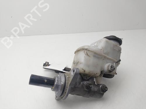 Used Brake master cylinder TOYOTA HILUX VII Pickup (_N1_, _N2_, _N3_) [2004-2016]  31670326
