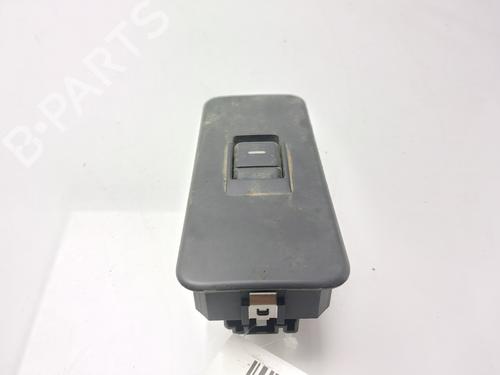 Used Right rear window switch LAND ROVER DISCOVERY III (L319) [2004-2009]  31823415