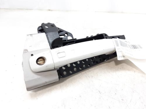 Used Front left exterior door handle Front left exterior door handle AUDI A4 B8 (8K2) 2.0 TDI (150 hp) 10325152 10325152