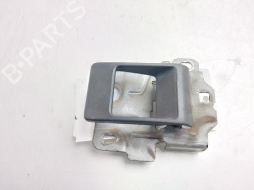 Maneta interior trasera derecha Maneta interior trasera derecha LAND ROVER FREELANDER I (L314) [1998-2006] 36254781 36254781