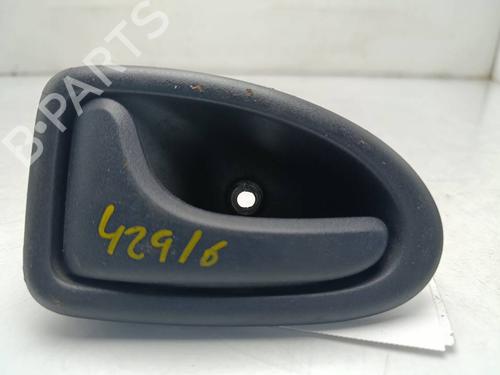Used Front left interior door handle Front left interior door handle RENAULT CLIO II (BB_, CB_) 1.2 (BB0A, BB0F, BB10, BB1K, BB28, BB2D, BB2H, CB0A,... (58 hp) 40198014 40198014
